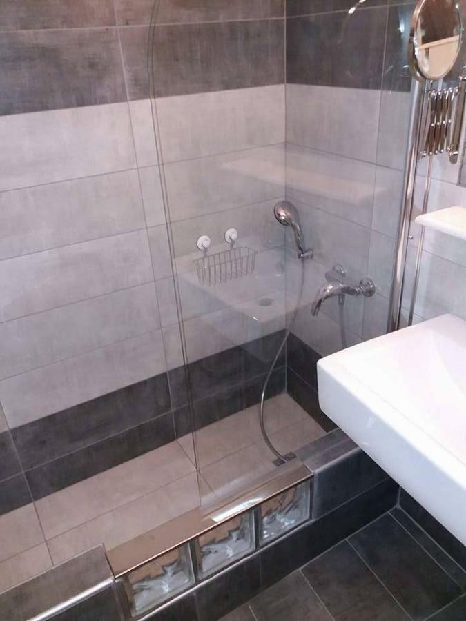 Lake View Apartment يانينة المظهر الخارجي الصورة